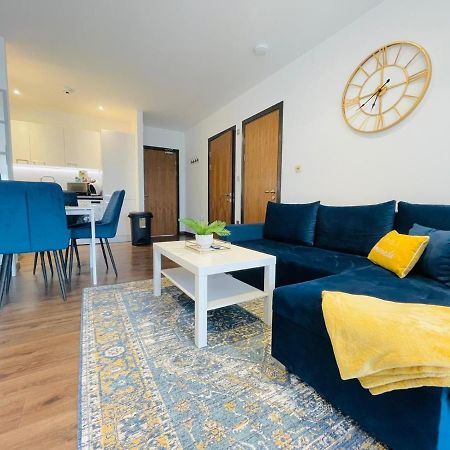Park Street Apartment Luton By Hostaguest Exterior photo