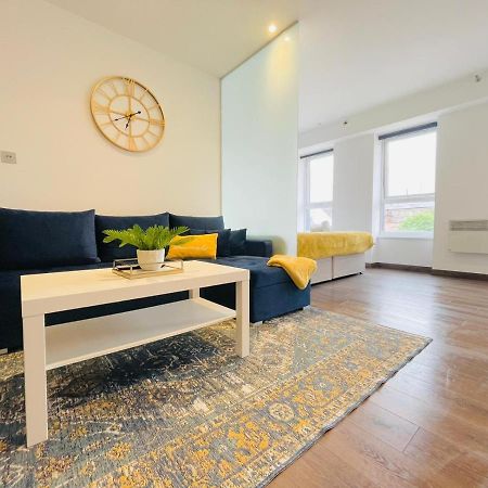 Park Street Apartment Luton By Hostaguest Exterior photo