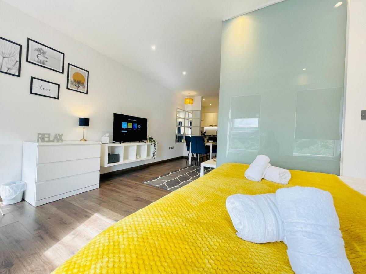 Park Street Apartment Luton By Hostaguest Exterior photo